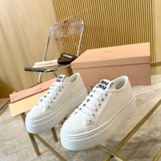 Miu Miu Casual Shoes